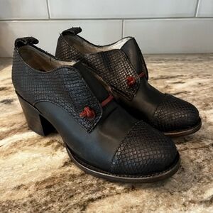 Freebird by Steven, Catalina Black Snakeskin & Leather Womens Size 9